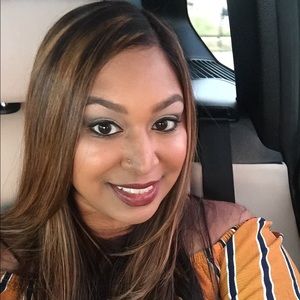 Meet your Posher, Candis